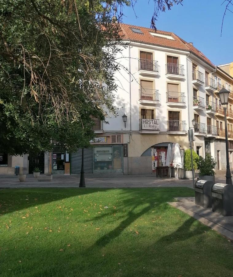 Hostal La Reina Zamora Bagian luar foto