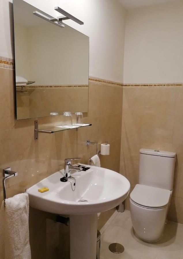Hostal La Reina Zamora Bagian luar foto