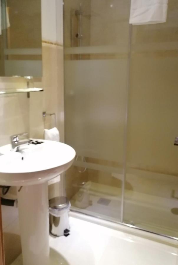 Hostal La Reina Zamora Bagian luar foto